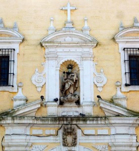 Iglesia Conventual del Carmen. Hornacina en la fachada principal