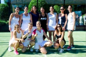 Parte del equipo femenino 'Fadricas Alfa'.