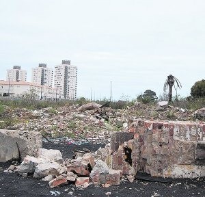 Terrenos  baldíos  entre Casería y F.S.C.