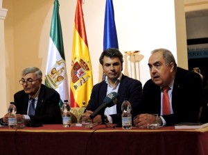 Durante la conferencia en el Museo.