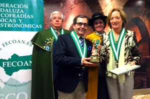 Pepe Oneto junto a la Consejera de Agricultura, Pesca y Desarrollo Rural.