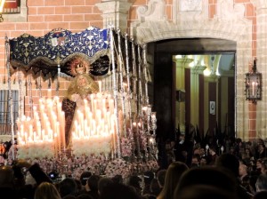 La Virgen de las Lágrimas (Columna), a su recogida.